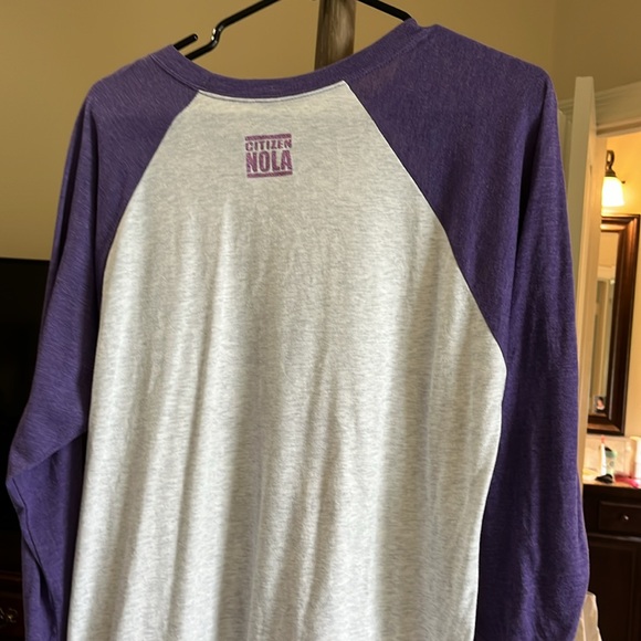 Mardi Gras tshirt. - Picture 2 of 2